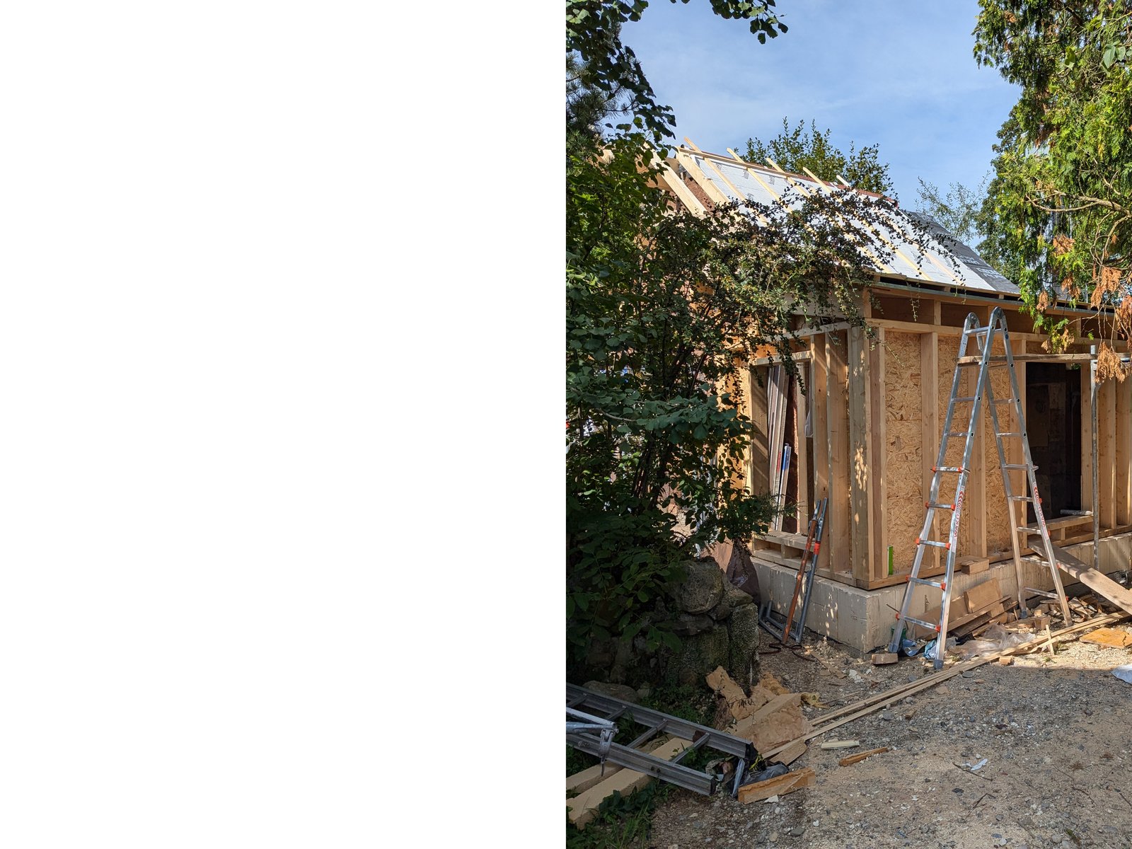 Wintergarten in Holzrahmenkonstruktion beim Bauen im Bestand